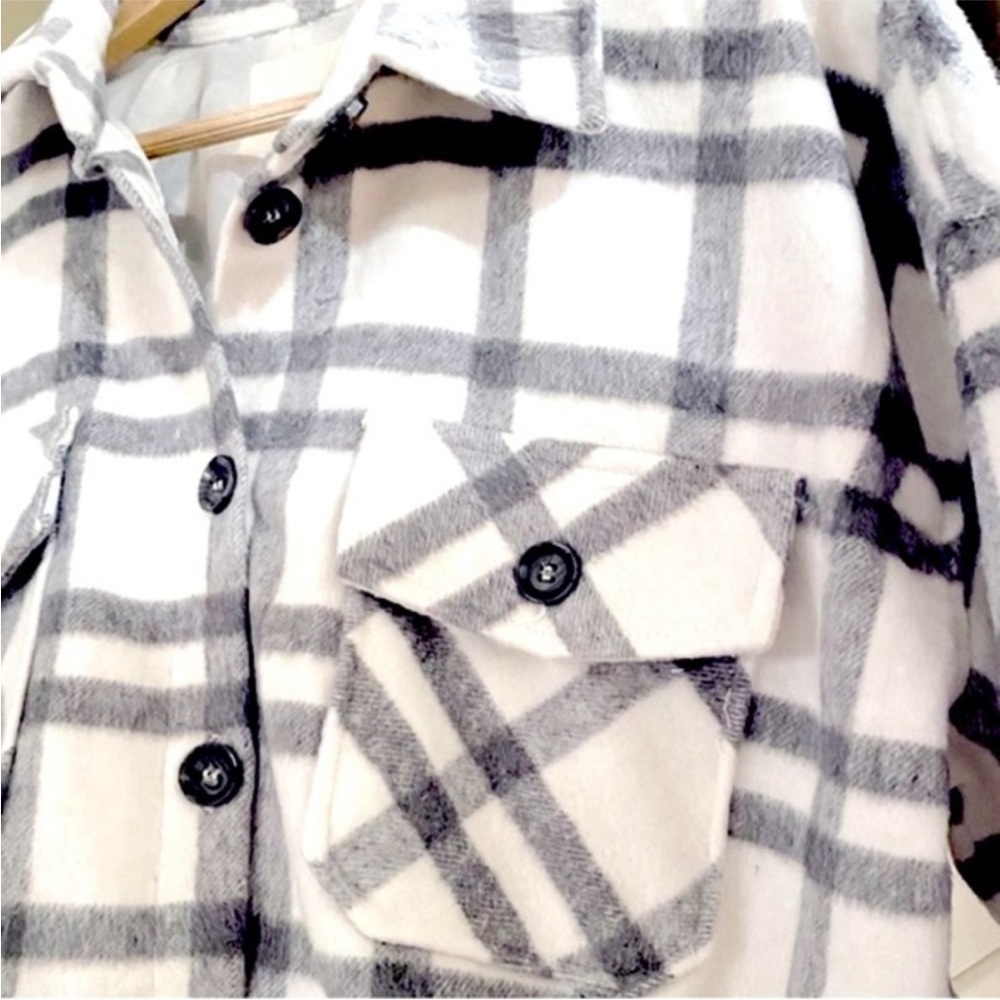 Lined Shacket w/Pockets Plaid Flannel Gray & White NWT by Thread & Supply - Picture 5 of 11